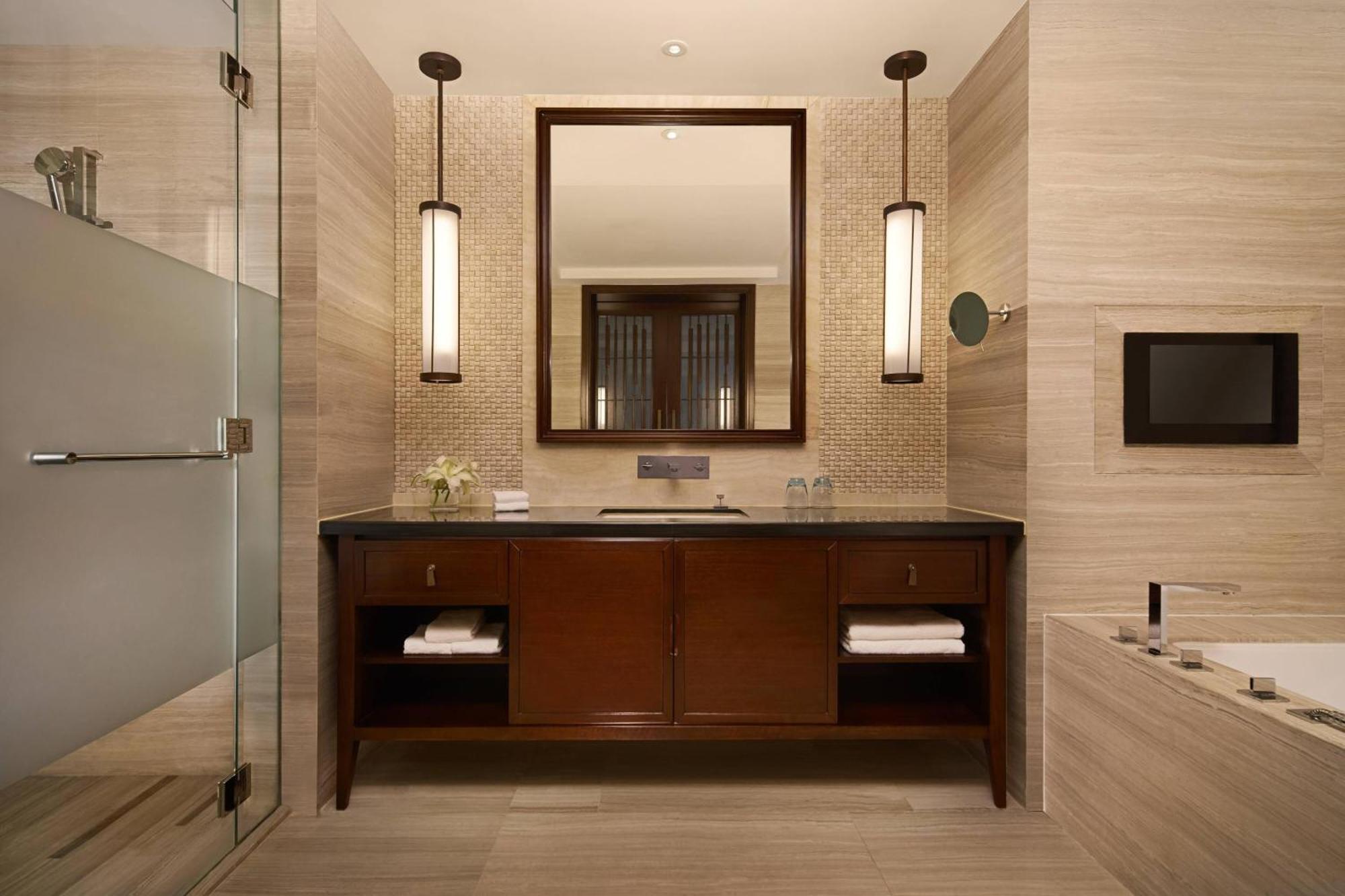 Sheraton Shenzhou Peninsula Resort Wanning Exterior photo